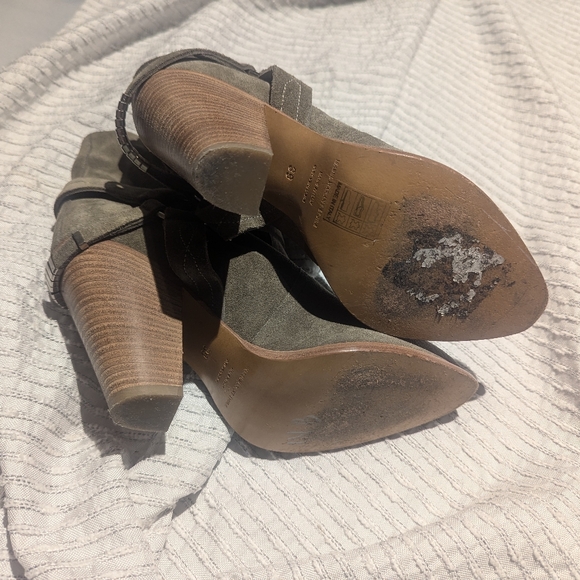 Isabel Marant Rawson Suede Ankle Boots in Olive Size 39 - Picture 4 of 10